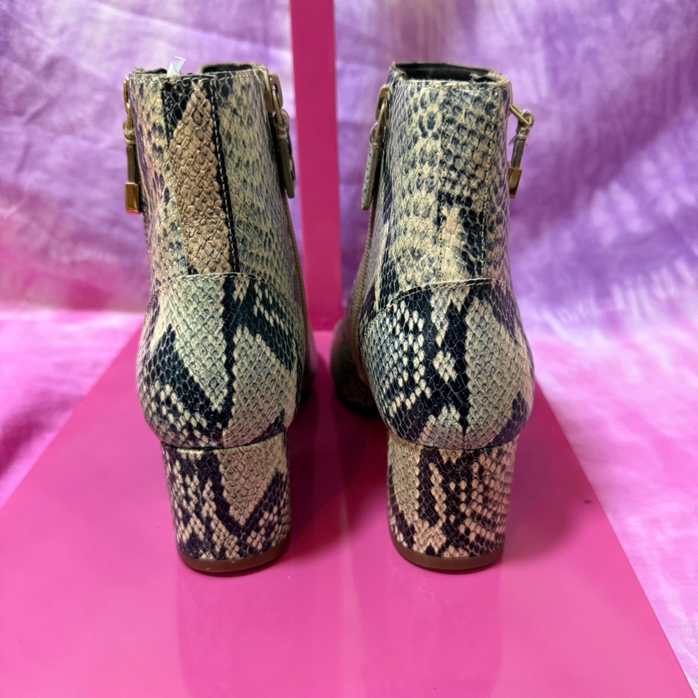 Cole Haan Women's Eva Bootie Snake Skin Print Boot.SZ:5.5 - Picture 6 of 7